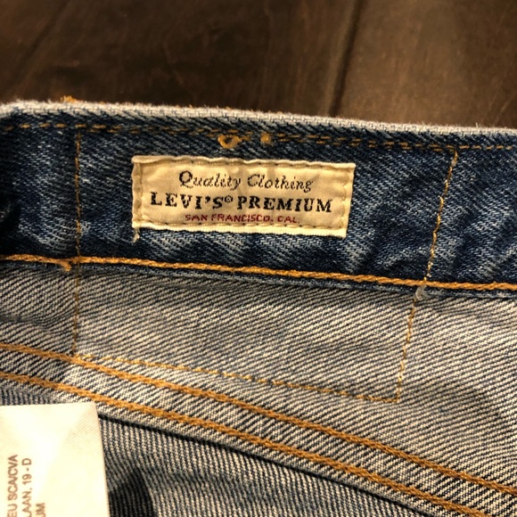 Levis jean shorts - 501 ‘93 - waist 29 - Picture 5 of 5